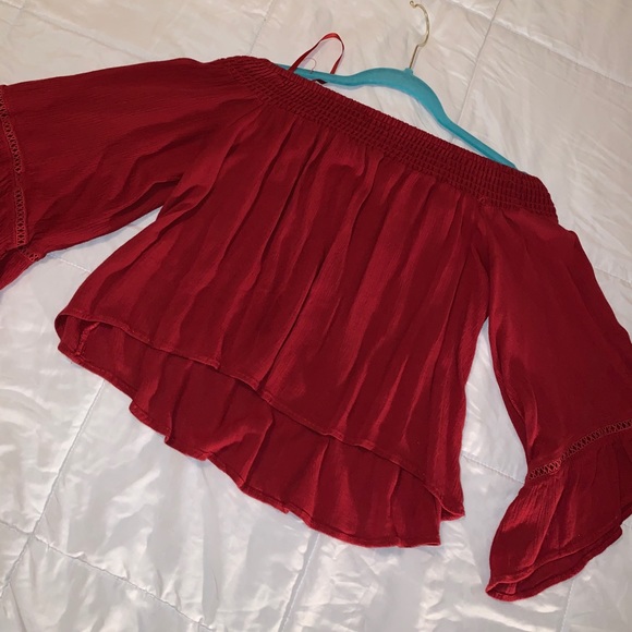 Tops - Off the shoulder top